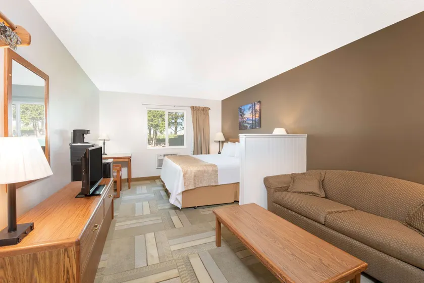Travelodge by Wyndham Spearfish - Image 1