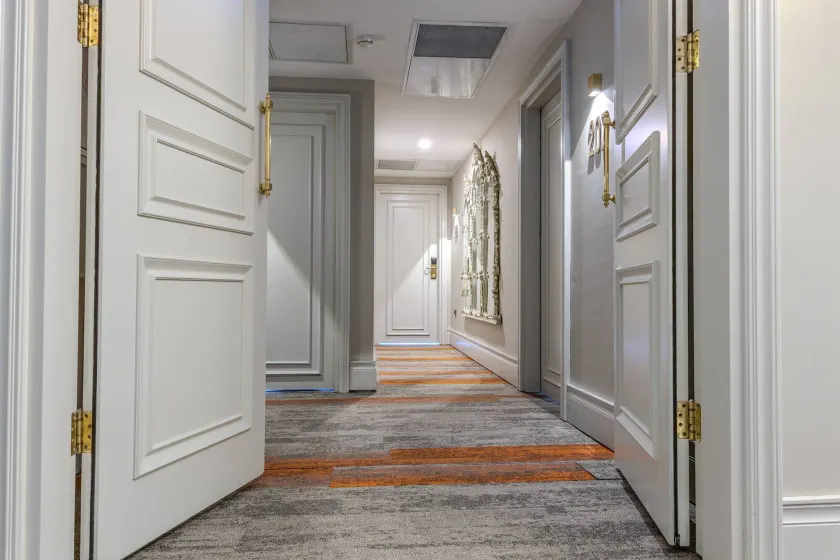 Reo Hotel  - Image 1