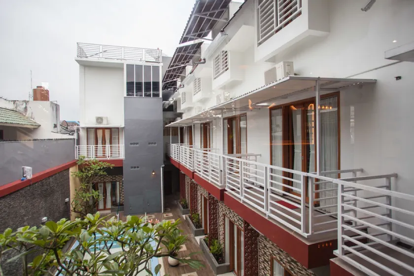RedDoorz Premium @ Jalan Cengkeh Malang - Image 1