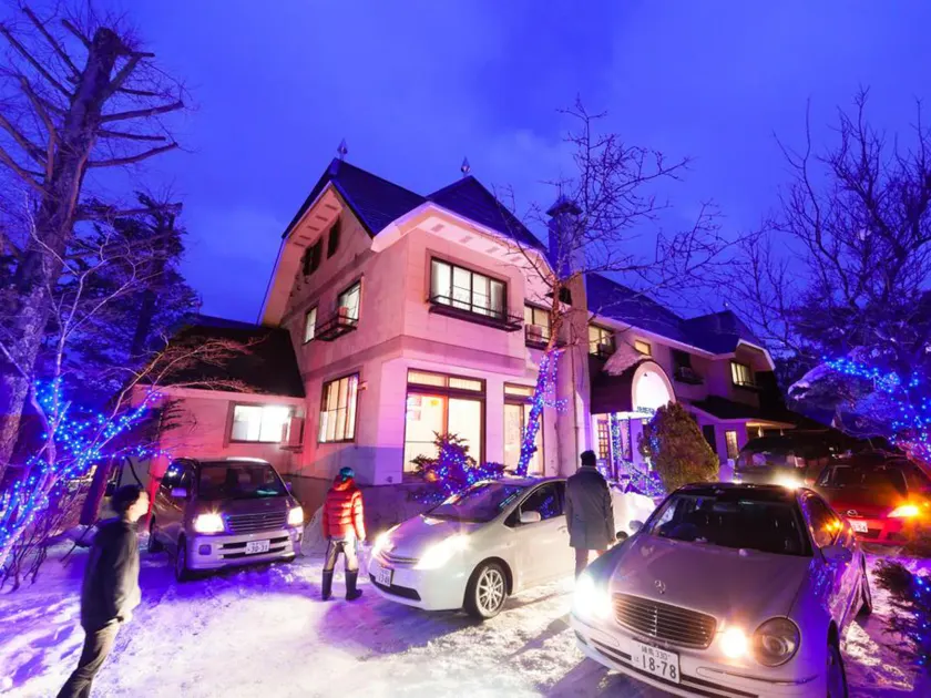 Petit Hotel P-Bow - Image 1
