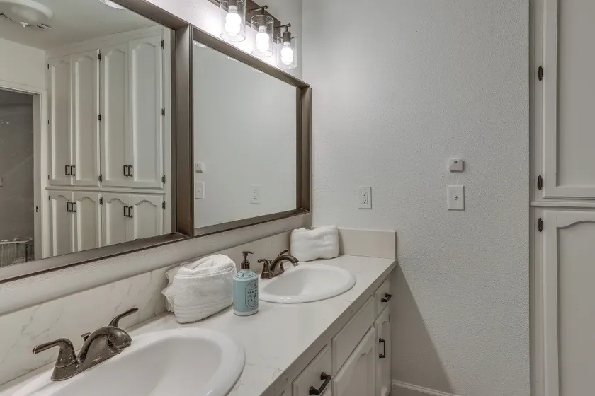 Pet-Friendly Coarsegold Vacation Rental w/ Deck! - Innenbereich