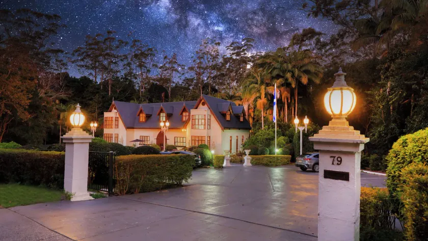 Mt Tamborine Stonehaven Manor - Image 1