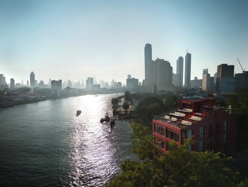 Amdaeng Bangkok Riverside Hotel - Image 1