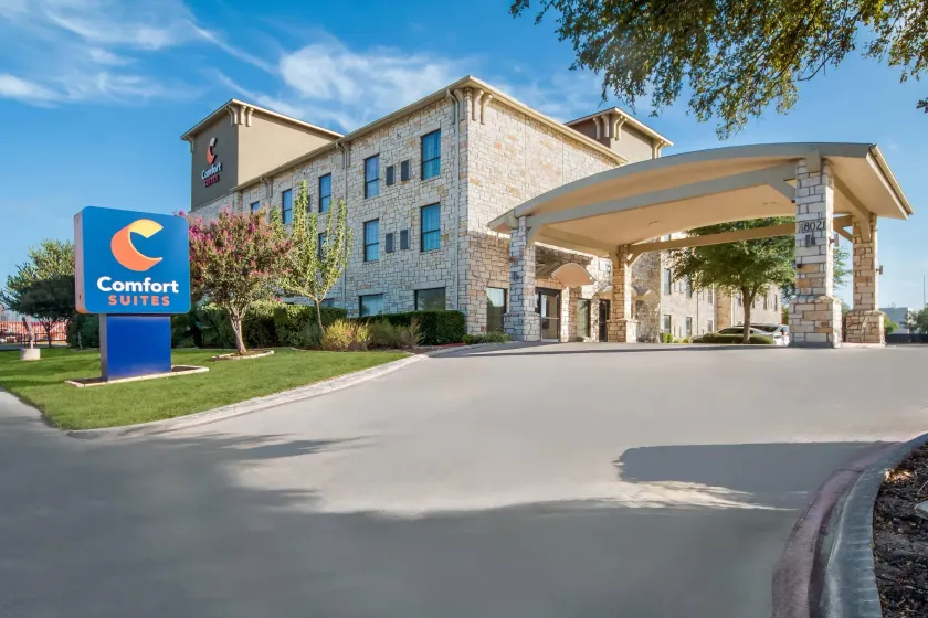 Comfort Suites San Antonio SeaWorld - Lackland AFB - Image 1