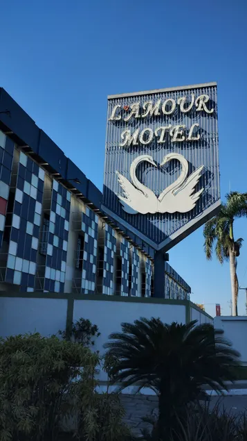 L'amour Motel - Image 1
