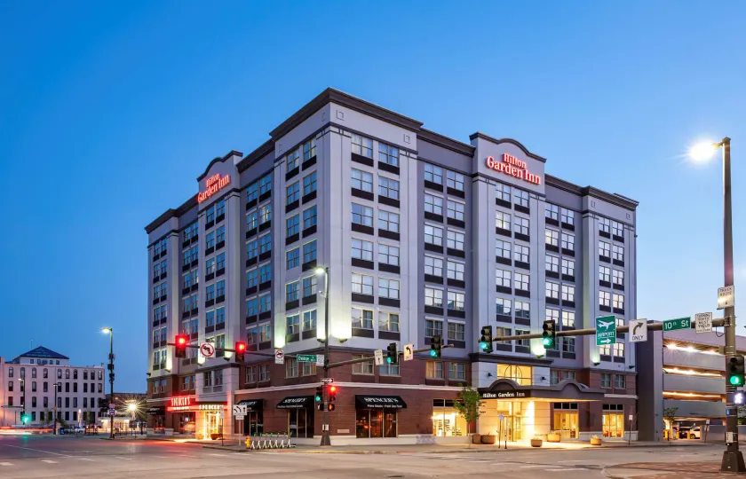 Hilton Garden Inn Omaha Downtown/Old Market Area - Image 1