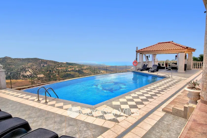 Elegante riesige Villa mit großem Pool, ideal für Hochzeiten - Image 1