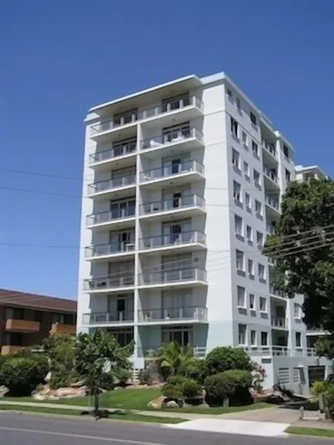 Tradewinds Apartments - Image 1