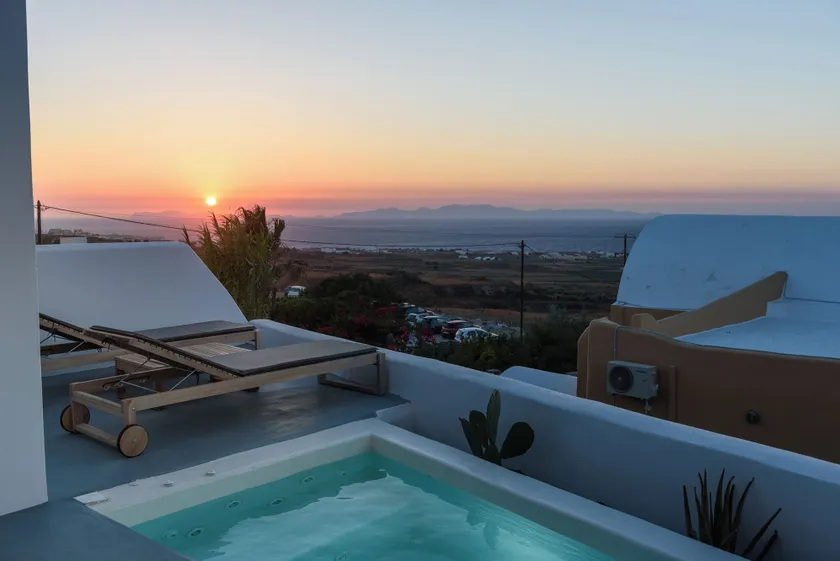Astrea Suites Amazing View Finikia Villa - Image 1