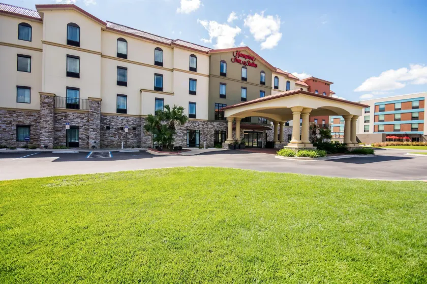 Hampton Inn & Suites Pensacola/I-10 Pine Forest Road - Image 1