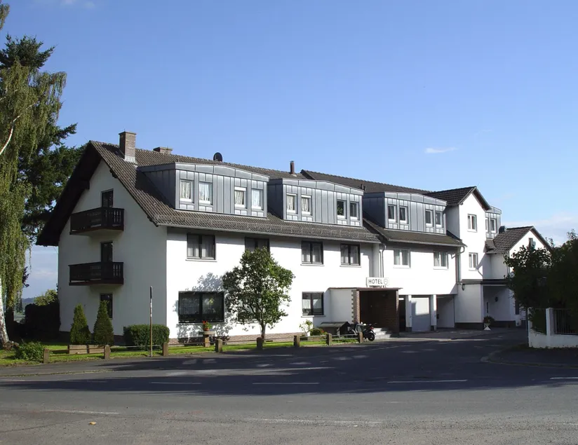 Zur Burgruine Frauenberg - Image 1