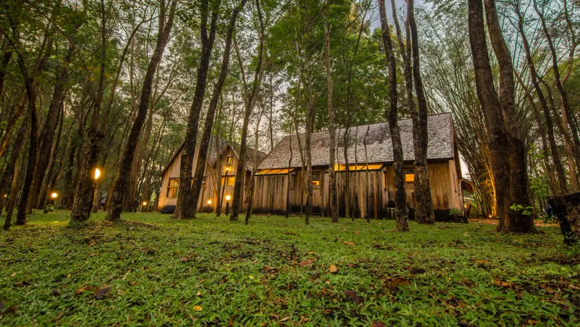 Teakwood villa - Image 1