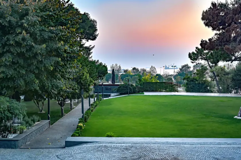 Denizatı Plus Hotel - Image 1