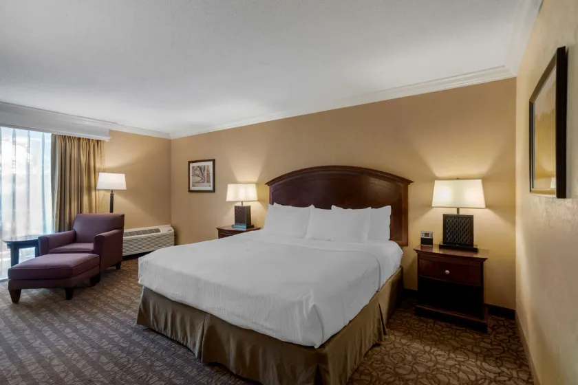 Best Western Inn of the Ozarks - Image 1