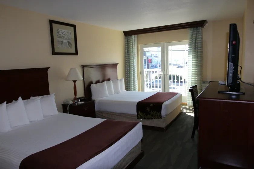 Gold Leaf Hotel of Dewey - Image 1