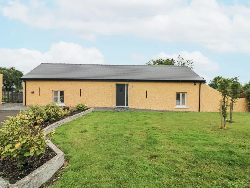 Farm Cottage - Image 1