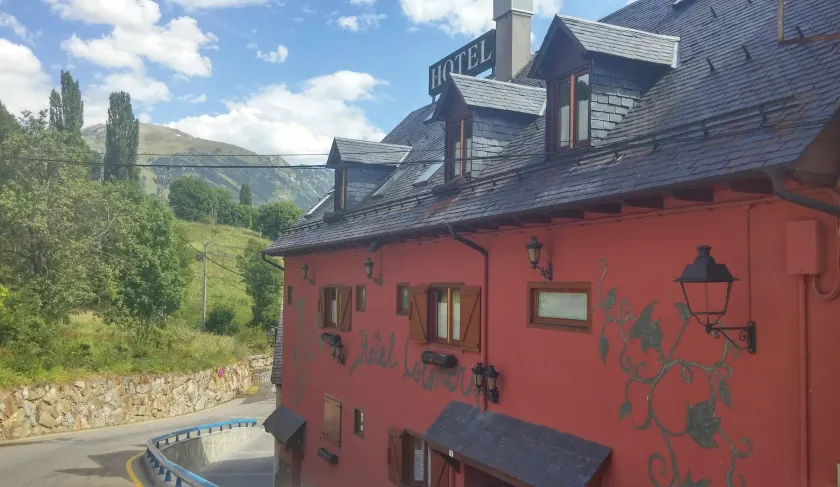 Hotel Colomers - Image 1