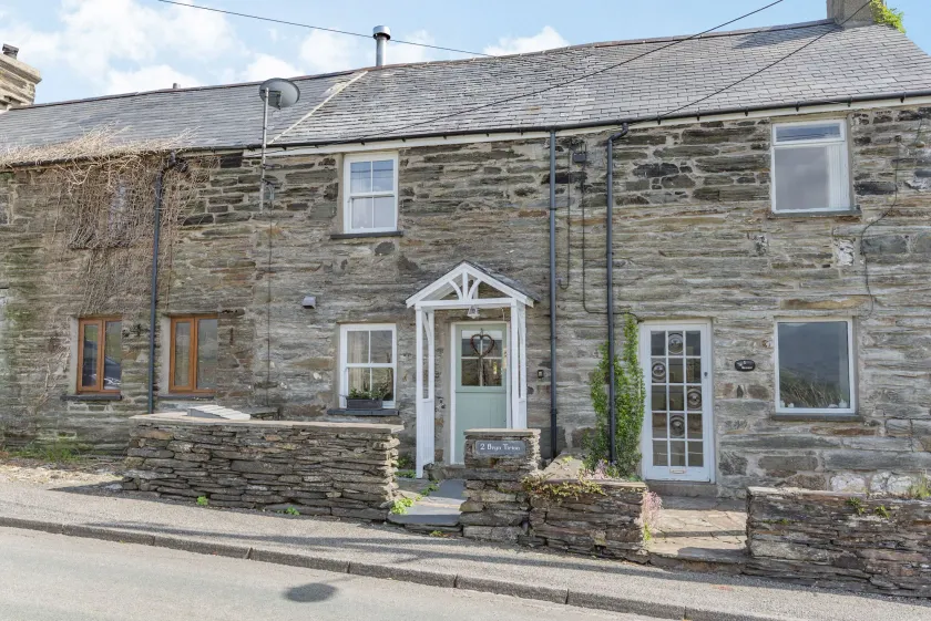 2 Bryn Tirion - Image 1