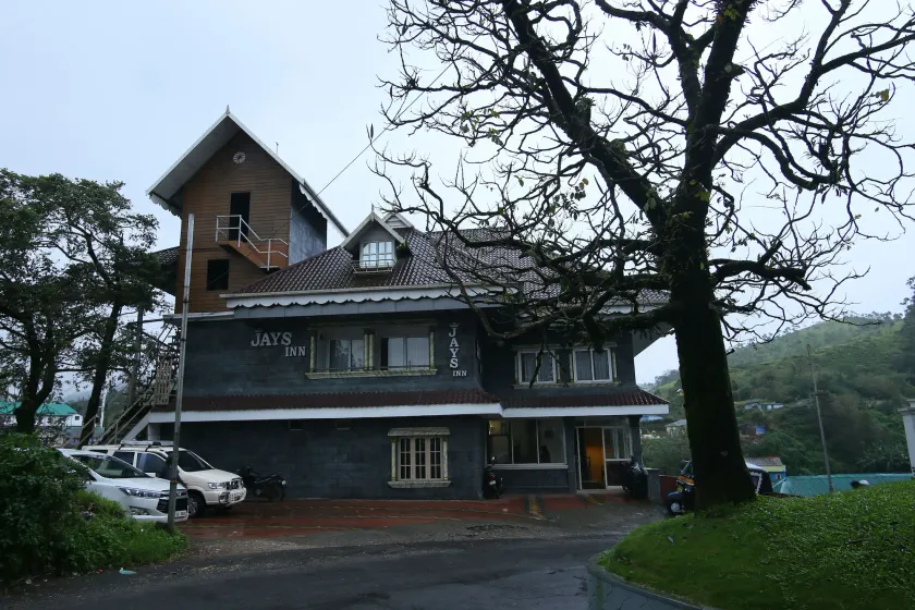 Jays Inn - Image 1
