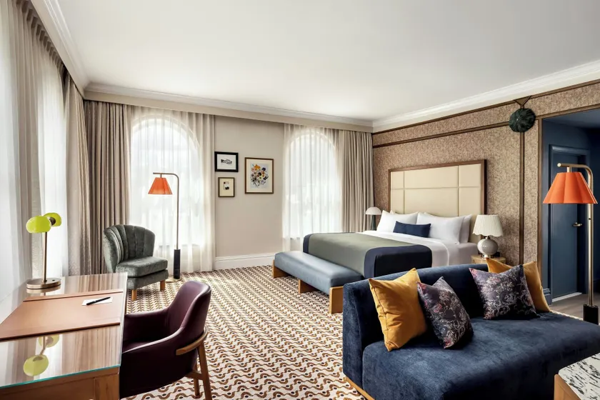 The Louie, A Davenport Hotel, Autograph Collection® - Image 1