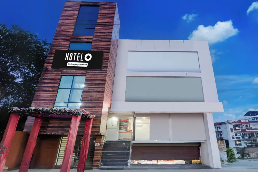 Super Hotel O IIM Road Lucknow - Image 1