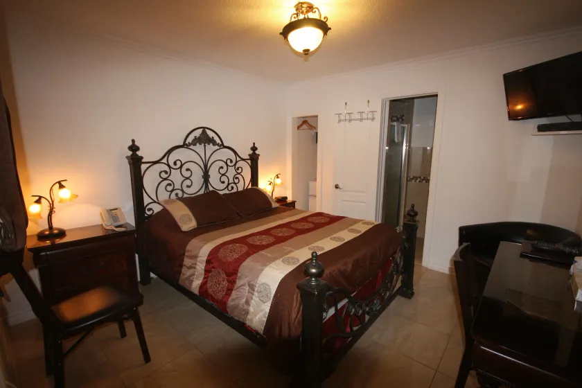 Motel Ritz - Image 1