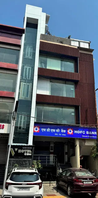 FabHotel Prime V Hazratganj - Image 1