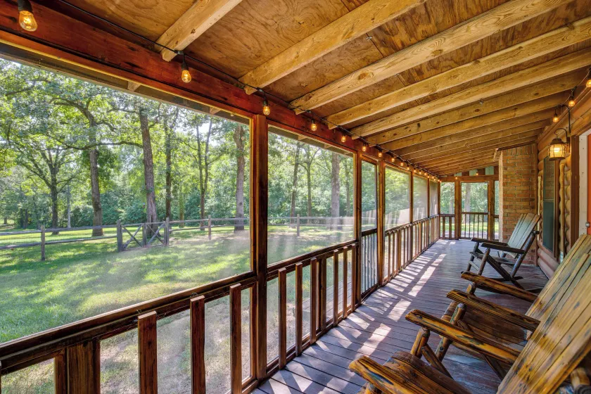 Angler's Cabin: Direct Lake Fork Access, By Marina - Image 1