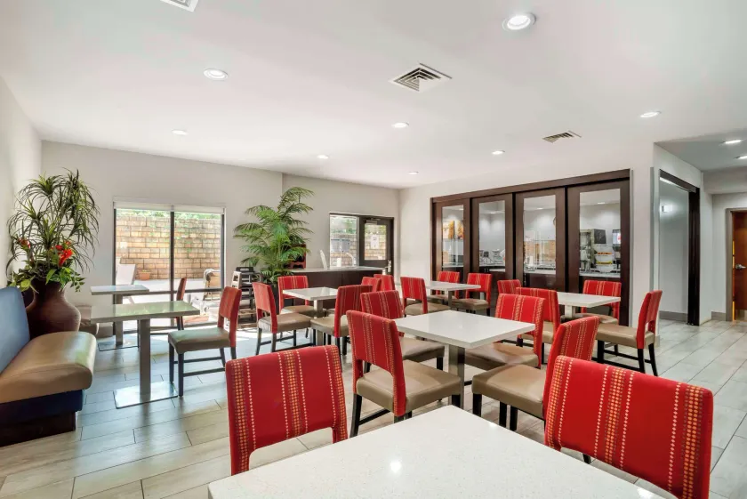 Comfort Suites At WestGate Mall - Image 1