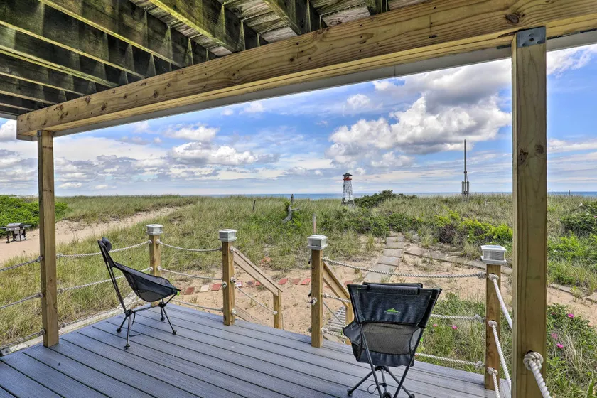 Charming Oceanfront Home on Salisbury Beach - Image 1