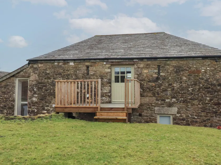Logan Barn - Image 1