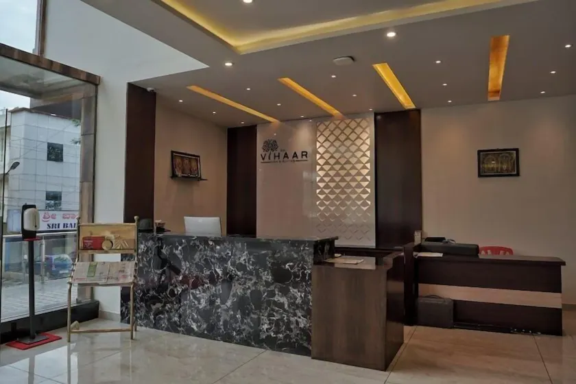 Sai Vihaar Inn & Suites - Image 1