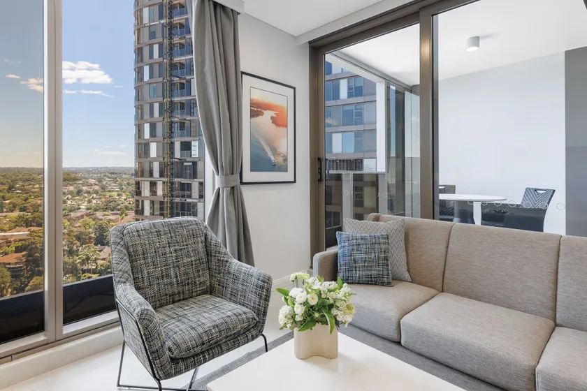 Meriton Suites George Street, Parramatta - Image 1