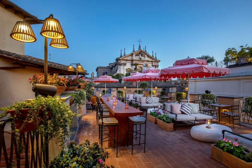 9Hotel Cesari - Image 1