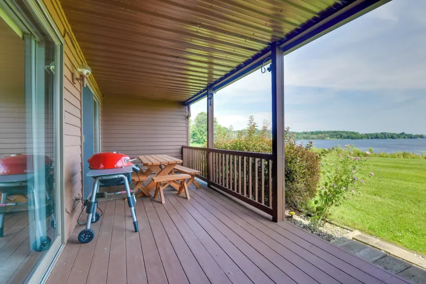Community Boat Dock: Lake Memphremagog Condo! - Innenbereich