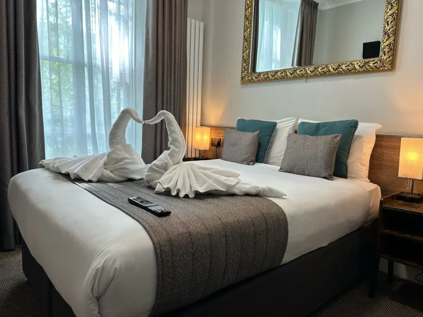Tudor Court Hotel - Image 1