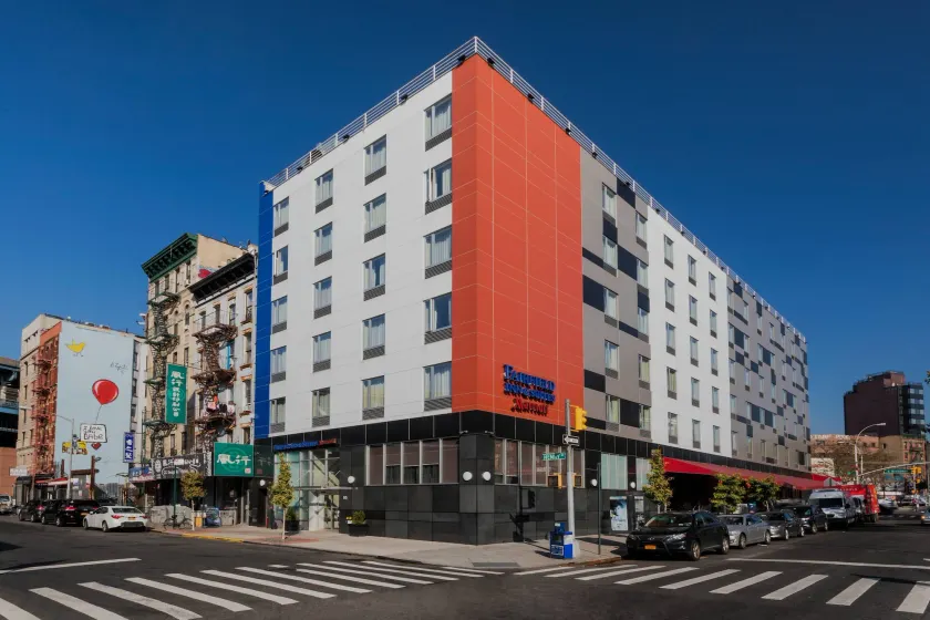 Fairfield Inn & Suites New York Manhattan/Downtown East - Image 1