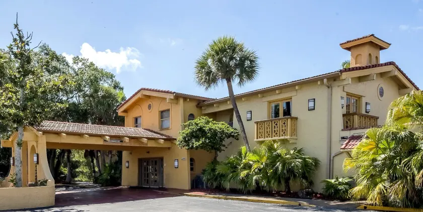 Red Roof Inn Tampa Bay - St. Petersburg - Image 1