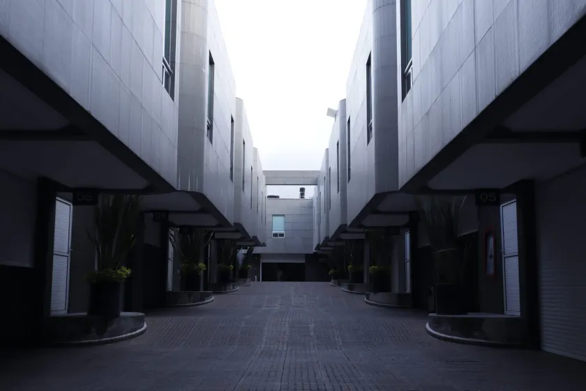 NewPort love hotel - Image 1