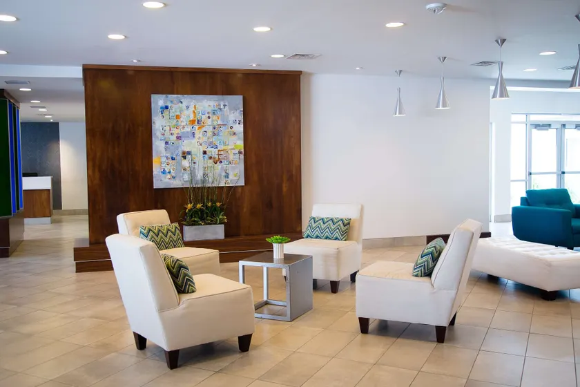 DoubleTree by Hilton Omaha Southwest - Hall