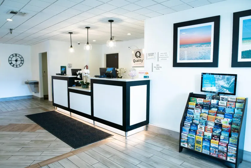 Quality Inn Palm Beach International Airport - Image 1