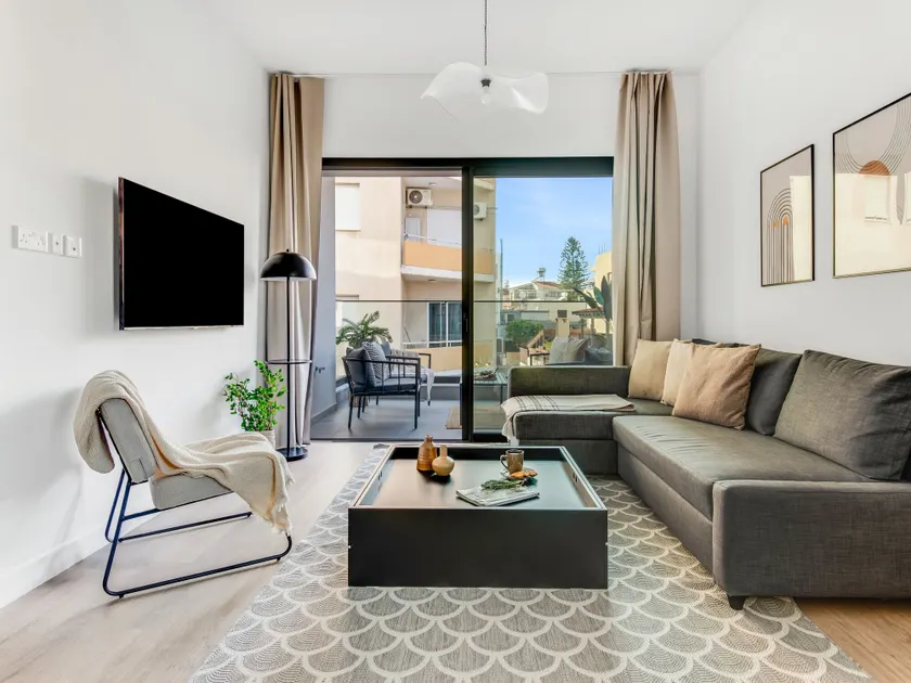 Sanders Crystal 1 Precious 3 Bdr Apt With Shared Pool - Image 1