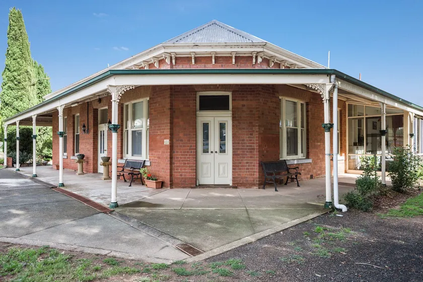Lancefield Guest House - Image 1