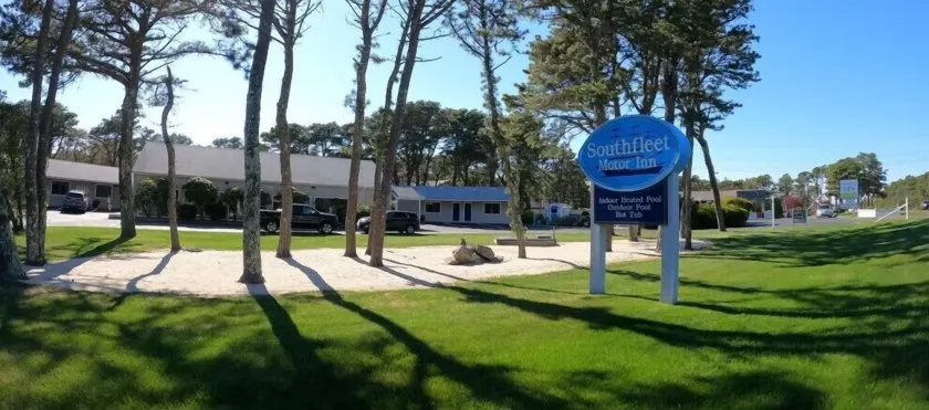 Southfleet Motor Inn - Image 1