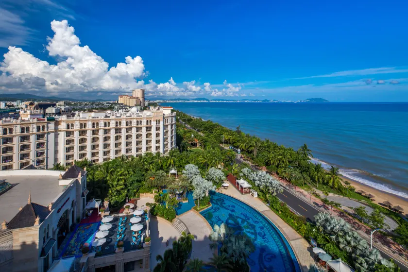 Crowne Plaza Resort Sanya Bay by IHG - Image 1
