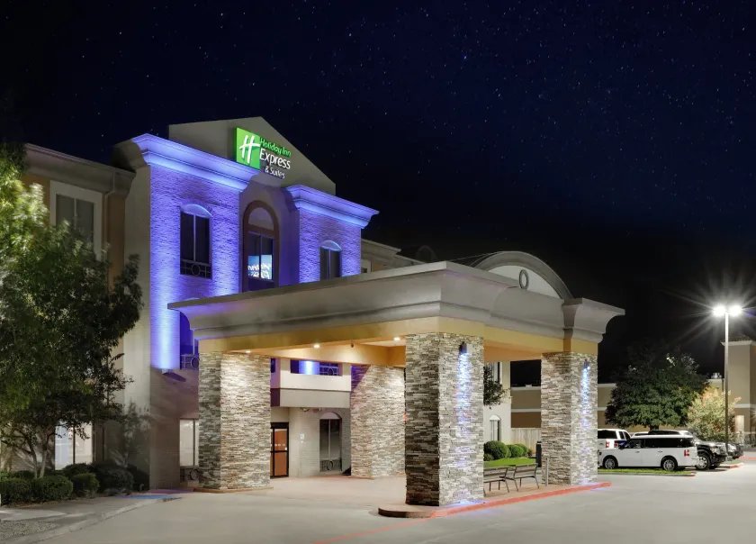 Holiday Inn Express & Suites Dallas - Duncanville by IHG - Image 1