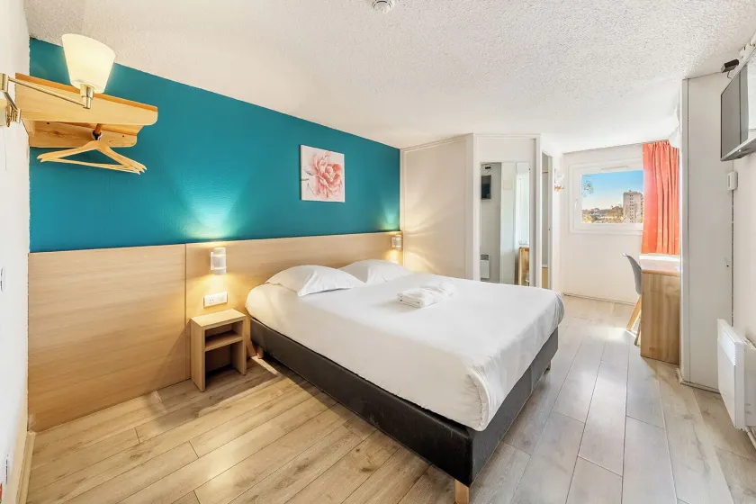 Comfort Hôtel Montluçon - Image 1