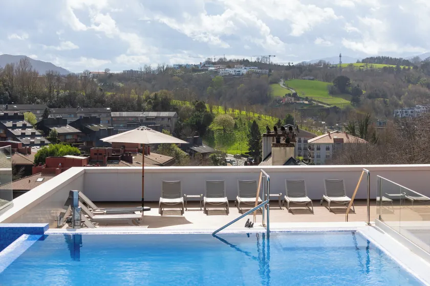 Leonardo Hotel San Sebastián - Image 1