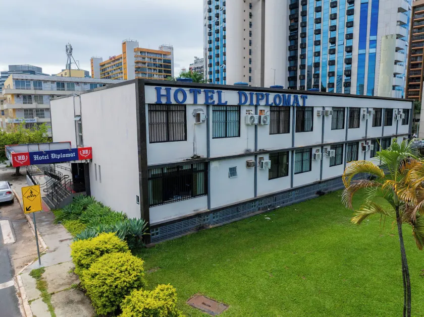 Hotel Diplomat by Bsb Inn - Image 1