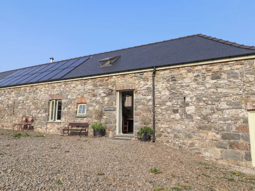 Old Spot Cottage - Image 1